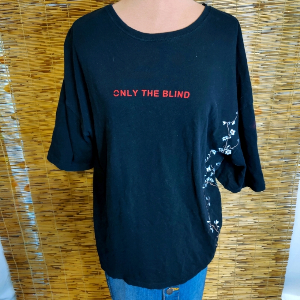 Only the Blind UK High End collectible Tee Shirt heavy embroidery England M
